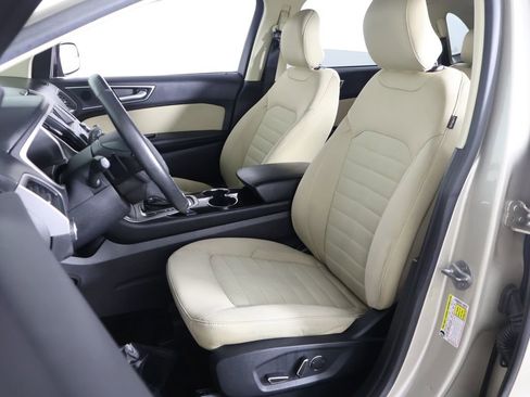 Used 2018 Ford Edge SEL AWD/4WD image 23