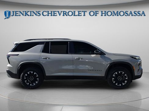 New 2026 Chevrolet Traverse Z71 w/ Driver Confidence Package image 9