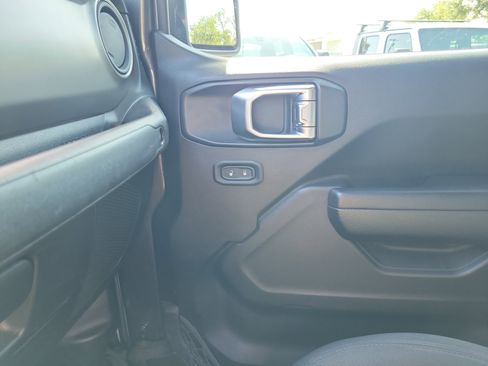 Used 2022 Jeep Gladiator Sport AWD/4WD image 26