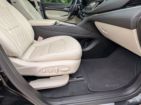 Used 2024 Buick Enclave Avenir w/ Avenir Technology Package FWD image 28