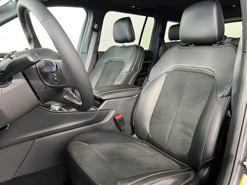 Used 2026 Jeep Grand Cherokee Altitude image 17