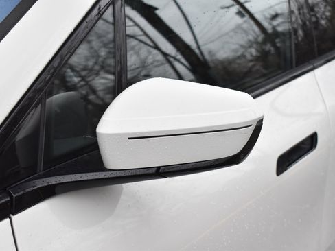 Used 2022 BMW iX xDrive50 w/ Premium Package image 15