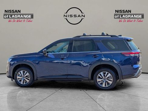 New 2026 Nissan Pathfinder SL FWD image 7