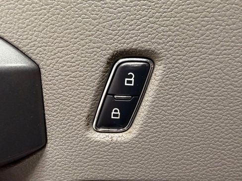 Used 2015 Ford F150 XLT w/ Equipment Group 302A Luxury image 23