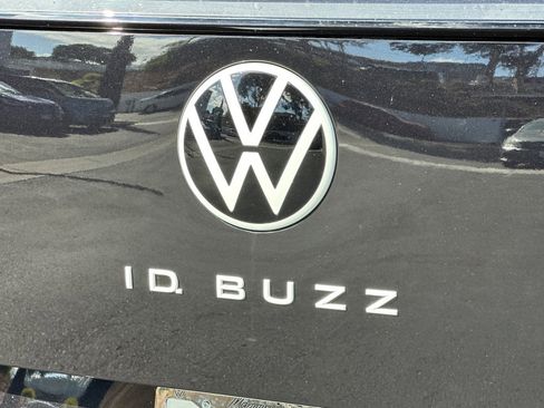 New 2025 Volkswagen ID. Buzz Pro S image 7