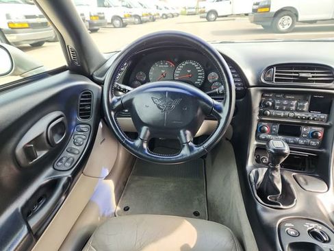 Used 2001 Chevrolet Corvette Base w/ Preferred Equipment Group2 image 22