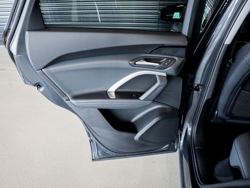 Certified 2025 Audi Q5 Premium w/ Convenience Package image 28