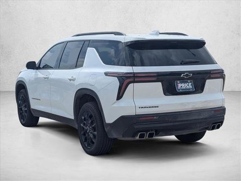 Used 2026 Chevrolet Traverse LT w/ Midnight/Sport Edition FWD image 6