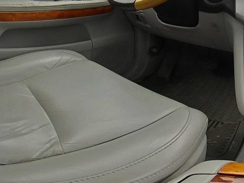 Used 2005 Lexus RX 330 AWD image 21
