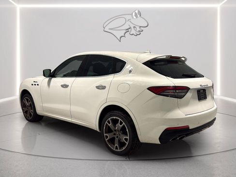 Used 2023 Maserati Levante Modena AWD/4WD image 3