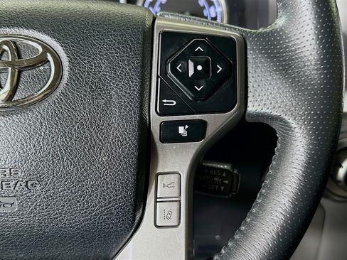 Used 2022 Toyota 4Runner Limited RWD image 17