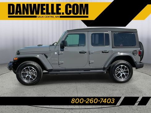 Used 2023 Jeep Wrangler Unlimited Sahara w/ Cold Weather Group AWD/4WD image 1
