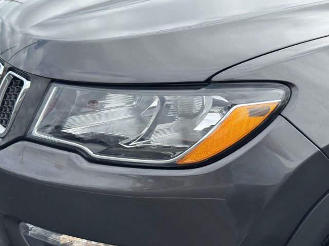 Used 2020 Jeep Compass Latitude w/ Popular Equipment Group AWD/4WD image 15