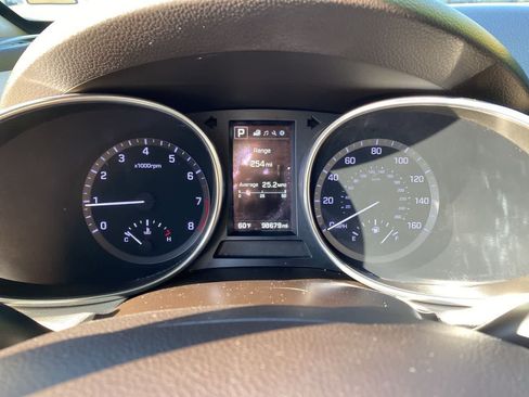 Used 2018 Hyundai Santa Fe Sport 2.0T AWD/4WD image 29