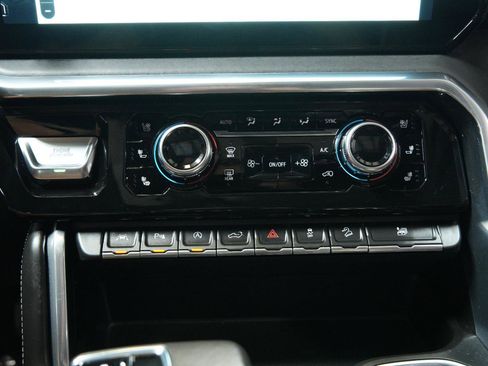 Used 2022 GMC Sierra 1500 Denali Ultimate image 40