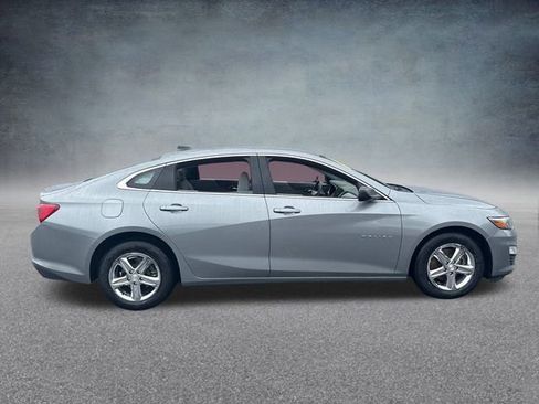 Used 2023 Chevrolet Malibu LS image 3