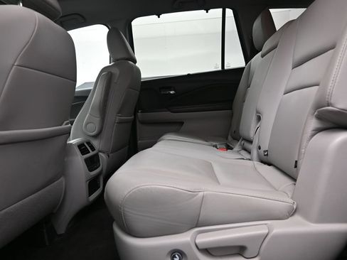 Used 2019 Honda Pilot EX-L image 16