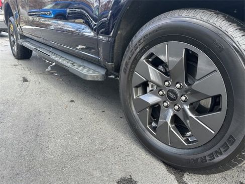 Certified 2023 Ford F150 Lightning Lariat image 11