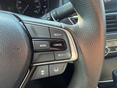 Used 2020 Honda Accord EX image 21