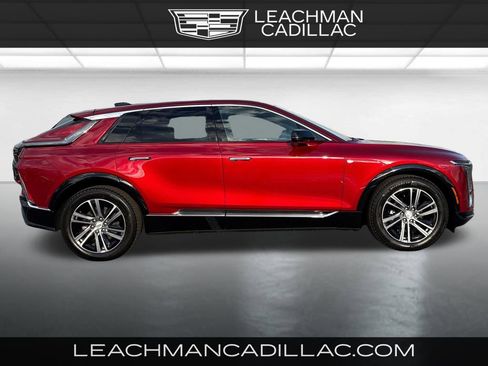 New 2025 Cadillac Lyriq Premium Luxury image 2