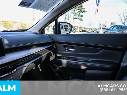 Certified 2025 Nissan Murano SV image 43