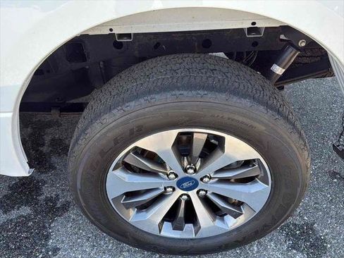 Used 2019 Ford F150 XL w/ Equipment Group 101A Mid AWD/4WD image 12