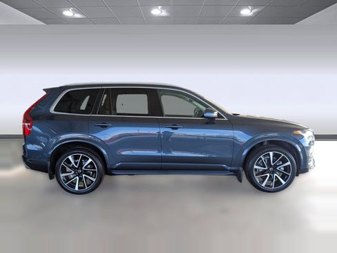 Used 2021 Volvo XC90 T6 Momentum w/ Advanced Package image 8