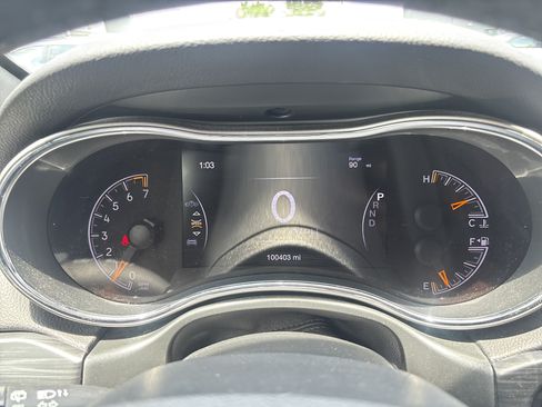 Used 2020 Jeep Grand Cherokee Altitude AWD/4WD image 11