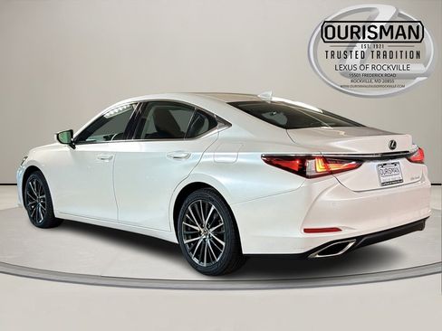 Certified 2024 Lexus ES 350 w/ Premium Package image 7