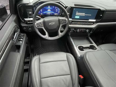 Certified 2025 Chevrolet Silverado 2500 LTZ w/ LTZ Plus Package image 16