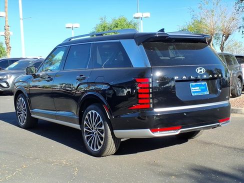 Used 2026 Hyundai Palisade Calligraphy image 3