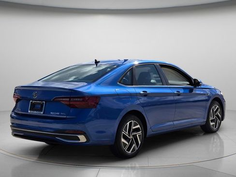 Certified 2022 Volkswagen Jetta SEL FWD image 7