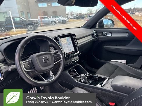 Used 2021 Volvo XC40 P8 Recharge image 11