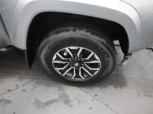 Used 2023 Toyota Tacoma TRD Sport image 33