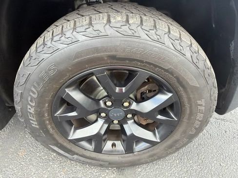Used 2016 Jeep Cherokee Trailhawk AWD/4WD image 26