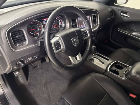 Used 2013 Dodge Charger R/T RWD image 19