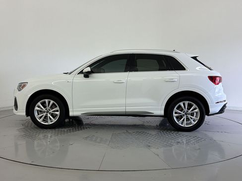 Used 2025 Audi Q3 2.0T Premium AWD/4WD image 2