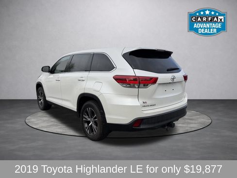 Used 2019 Toyota Highlander LE AWD/4WD image 6