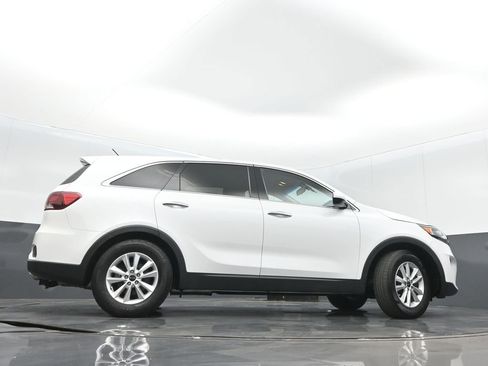 Used 2019 Kia Sorento LX FWD image 37