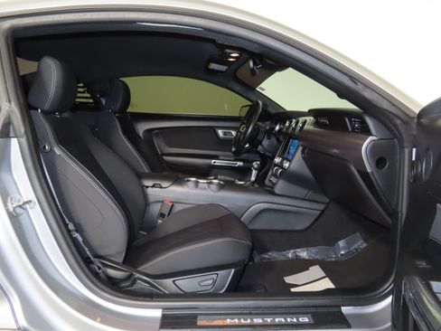 Used 2021 Ford Mustang GT w/ Equipment Group 301A image 31