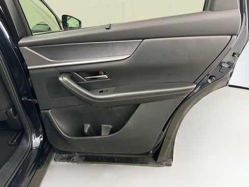 Used 2024 MAZDA CX-90 3.3 Turbo w/ Preferred Plus image 34