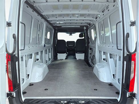 Used 2019 Mercedes-Benz Sprinter 144 Cargo image 9