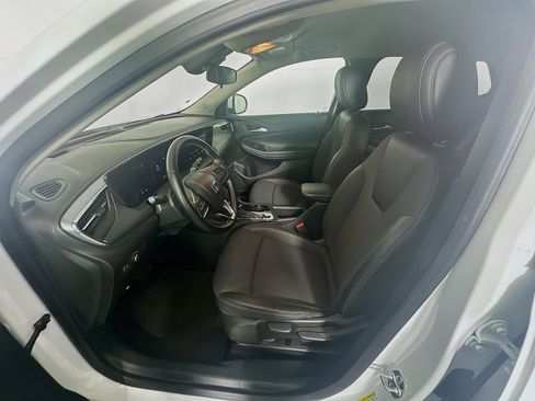 Used 2025 Buick Encore GX Preferred image 13