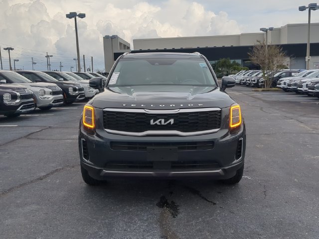 Used 2022 Kia Telluride EX w/ EX Premium Package FWD image 2