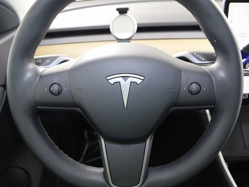 Used 2020 Tesla Model Y Long Range image 34