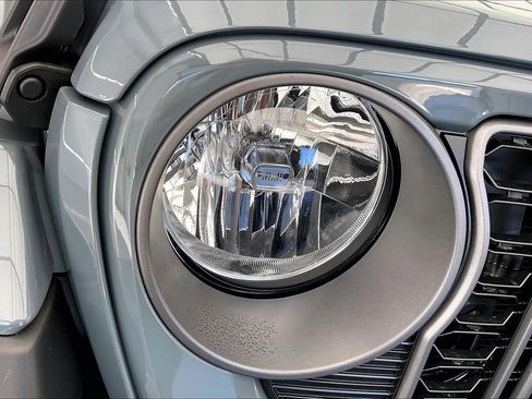 New 2026 Jeep Gladiator Sport image 15