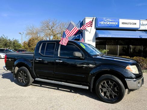 Used 2014 Nissan Frontier SL image 14
