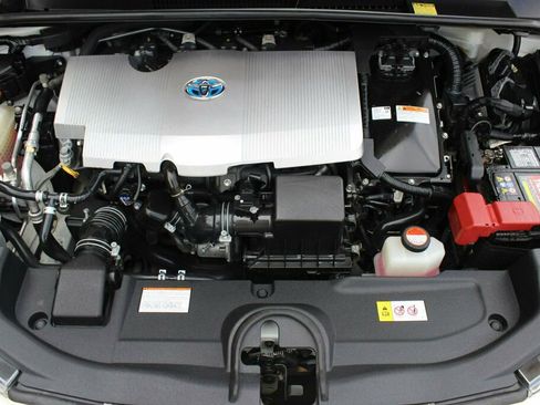 Used 2016 Toyota Prius Two FWD image 33