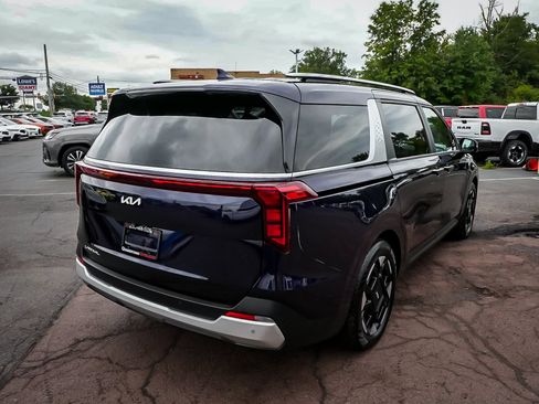 Used 2025 Kia Carnival EX FWD image 6