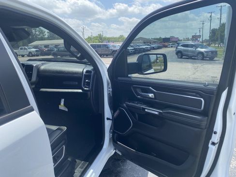 Used 2023 RAM 1500 Laramie AWD/4WD image 37